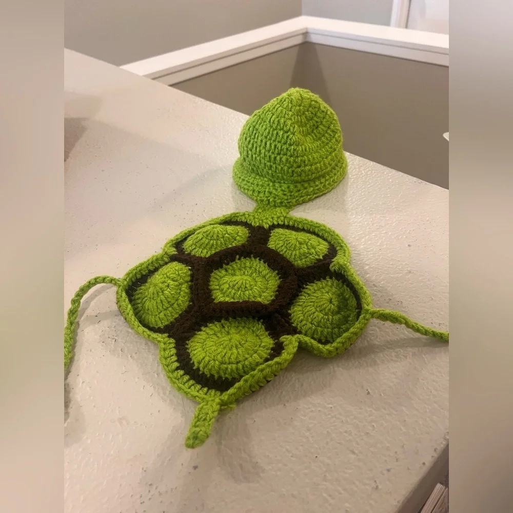 Handmade Green Turtle Crochet outfit for Newborn Photography